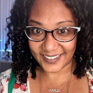 Meet your Posher, Teresa